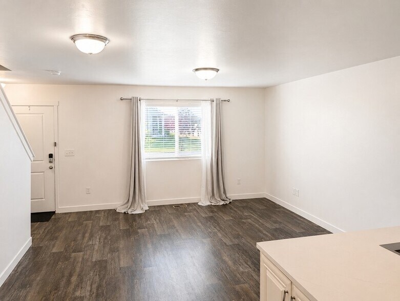 Building Photo - 5176 Aria Ct