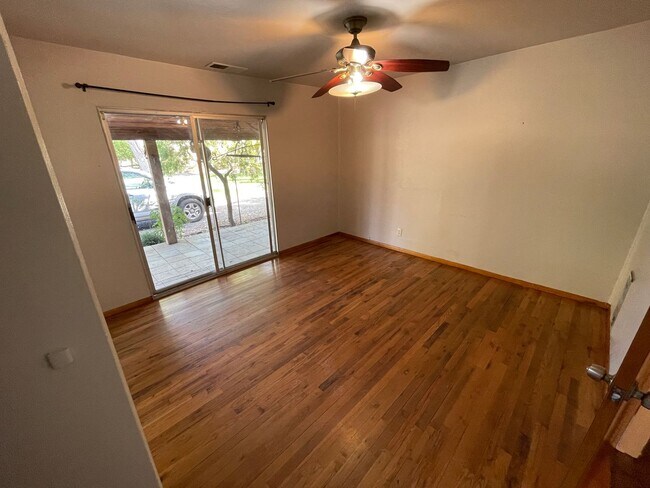 Building Photo - Butte Valley 3 bed 2 bath home, Privacy, n...