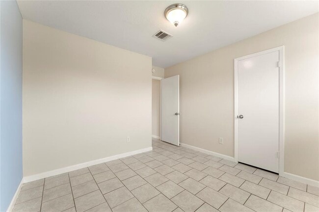 Building Photo - 1322 Dorsetshire Dr