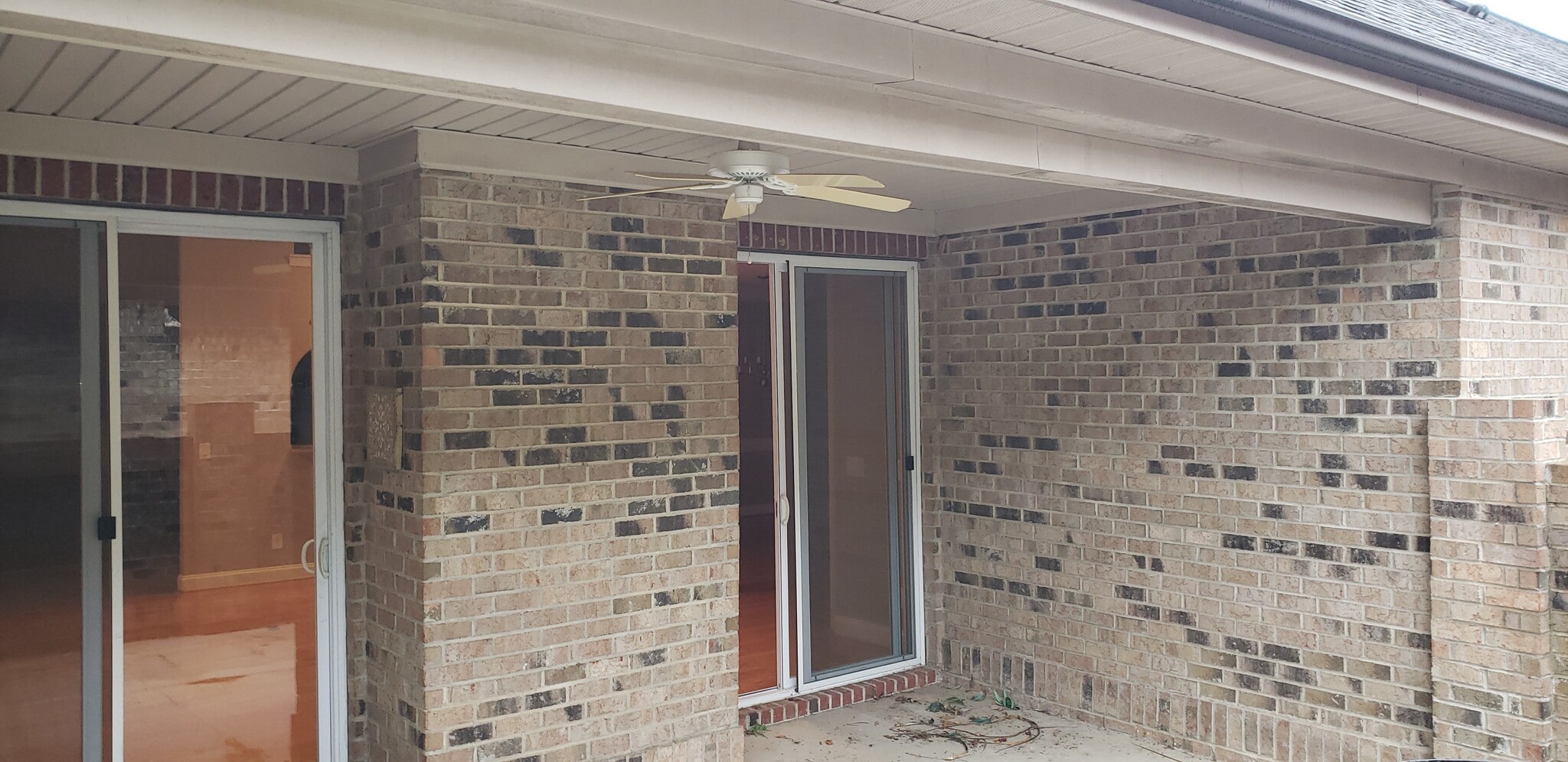 Building Photo - 315 St Nicholas Trl