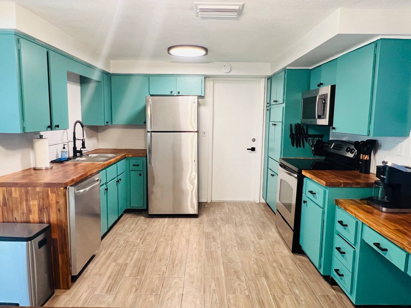 Time to cook! - 5544 Baroque Dr