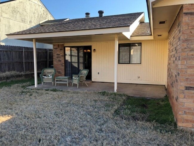 Building Photo - Located in Putnam City School district!  T...