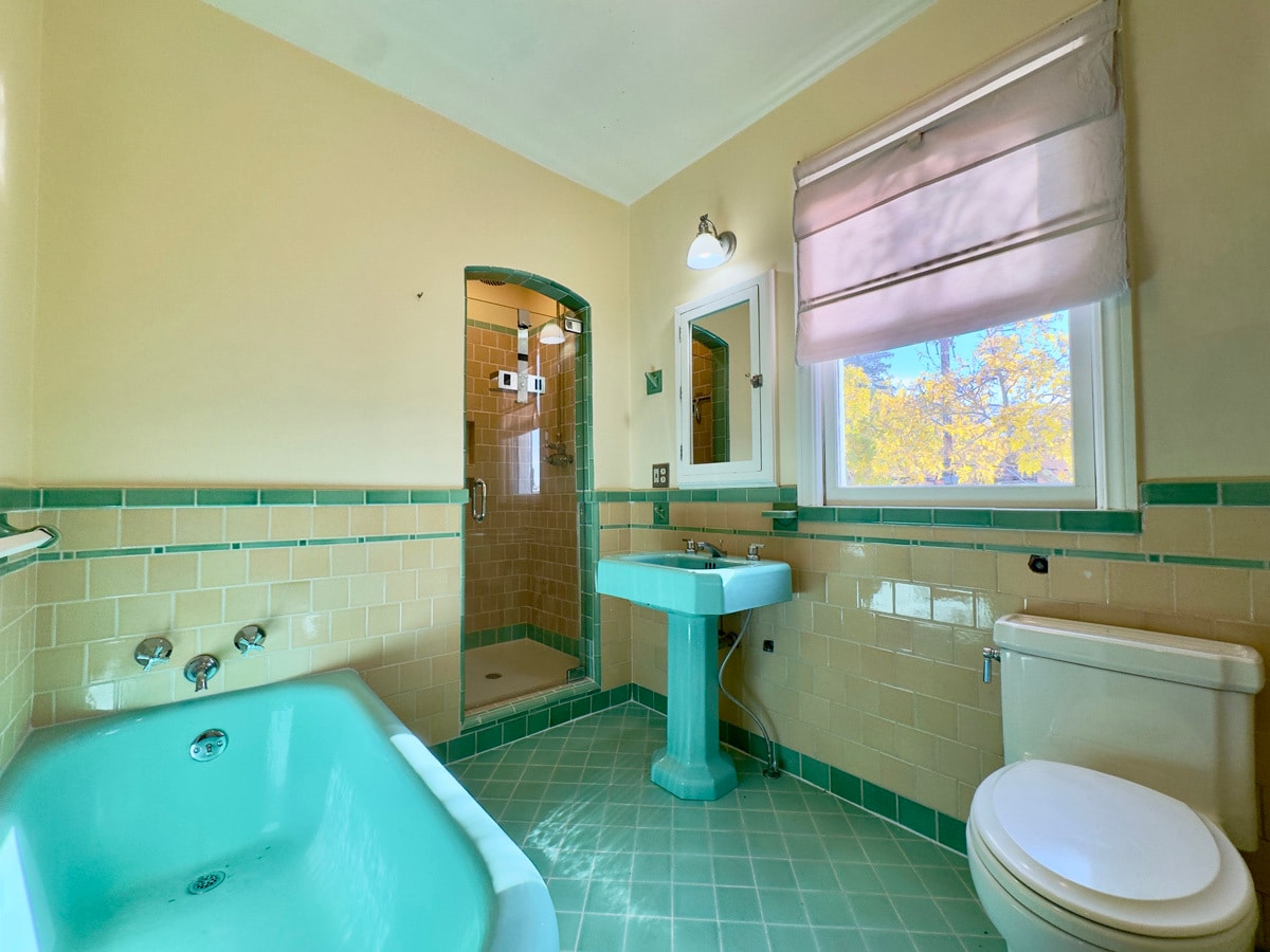 Building Photo - 1645 Scenic Ave