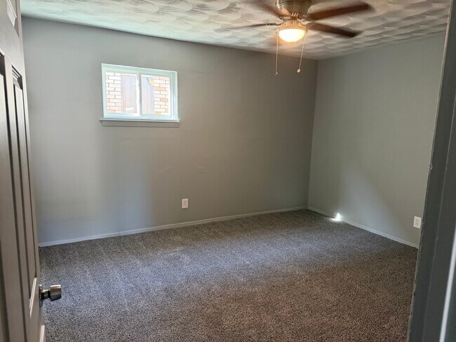 Building Photo - Pine Street Terrace