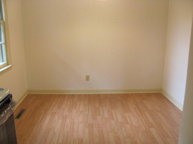 Building Photo - 222 Cuttino Rd
