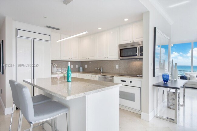 Building Photo - 3400 SW 27th Ave