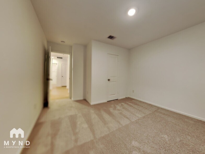 Building Photo - 21645 Balzola Ln