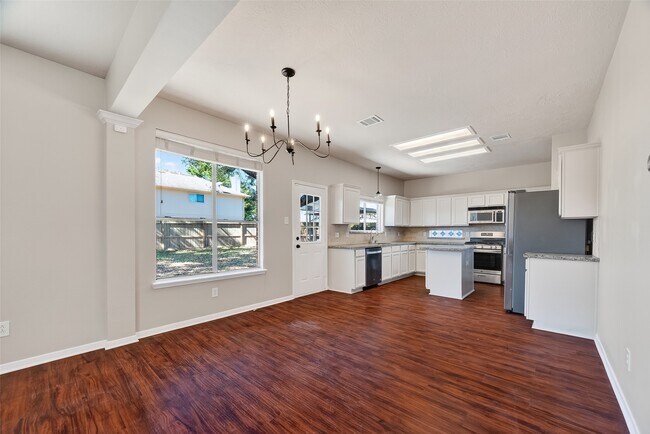 Building Photo - 5118 Cherry Blossom Dr