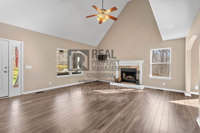 Building Photo - 1024 Atwood Ct