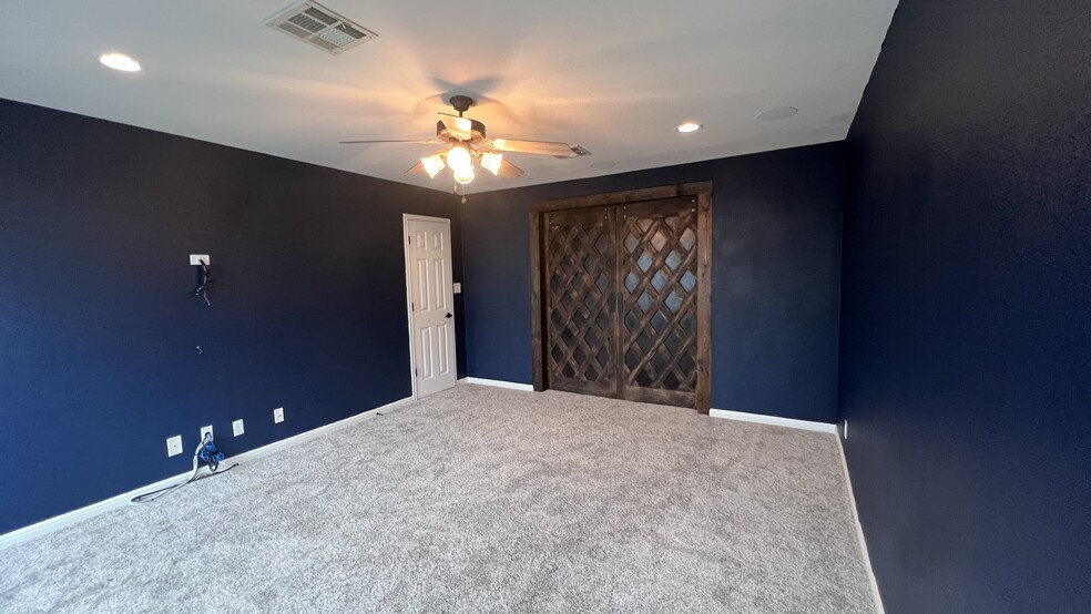 Upstairs living/media room - 18439 Rogers Bend