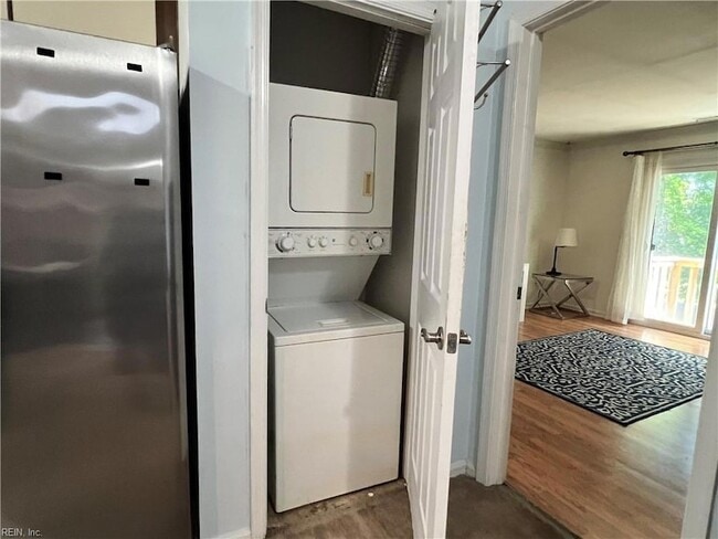 Building Photo - 606 Ocean Lakes Dr