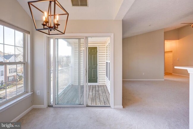 Building Photo - 4933 Riders Ct