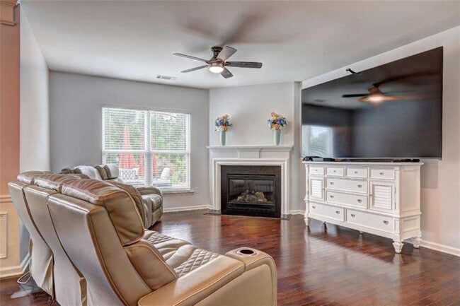 Building Photo - 409 Golden Rod Ct