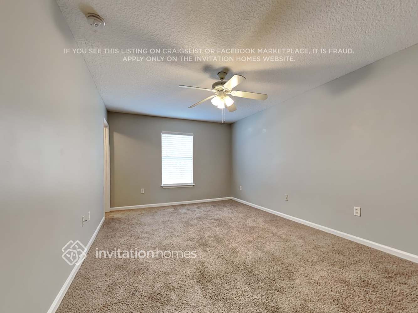 Building Photo - 216 N Hidden Tree Dr