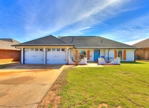 Building Photo - 7008 Comanche Ave