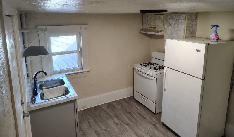 Building Photo - 1814 E Ganson St