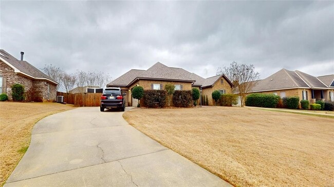 Building Photo - 150 Village Ct