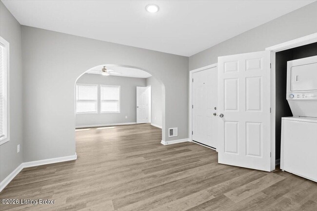 Building Photo - 1018 S 47th St