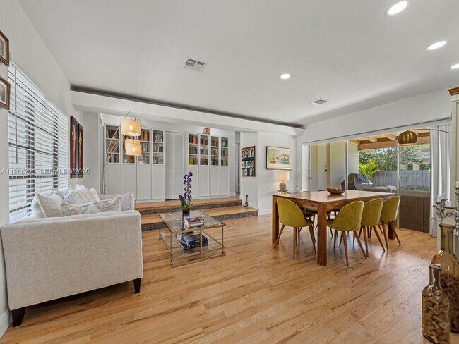 Building Photo - 9320 SW 125th Terrace