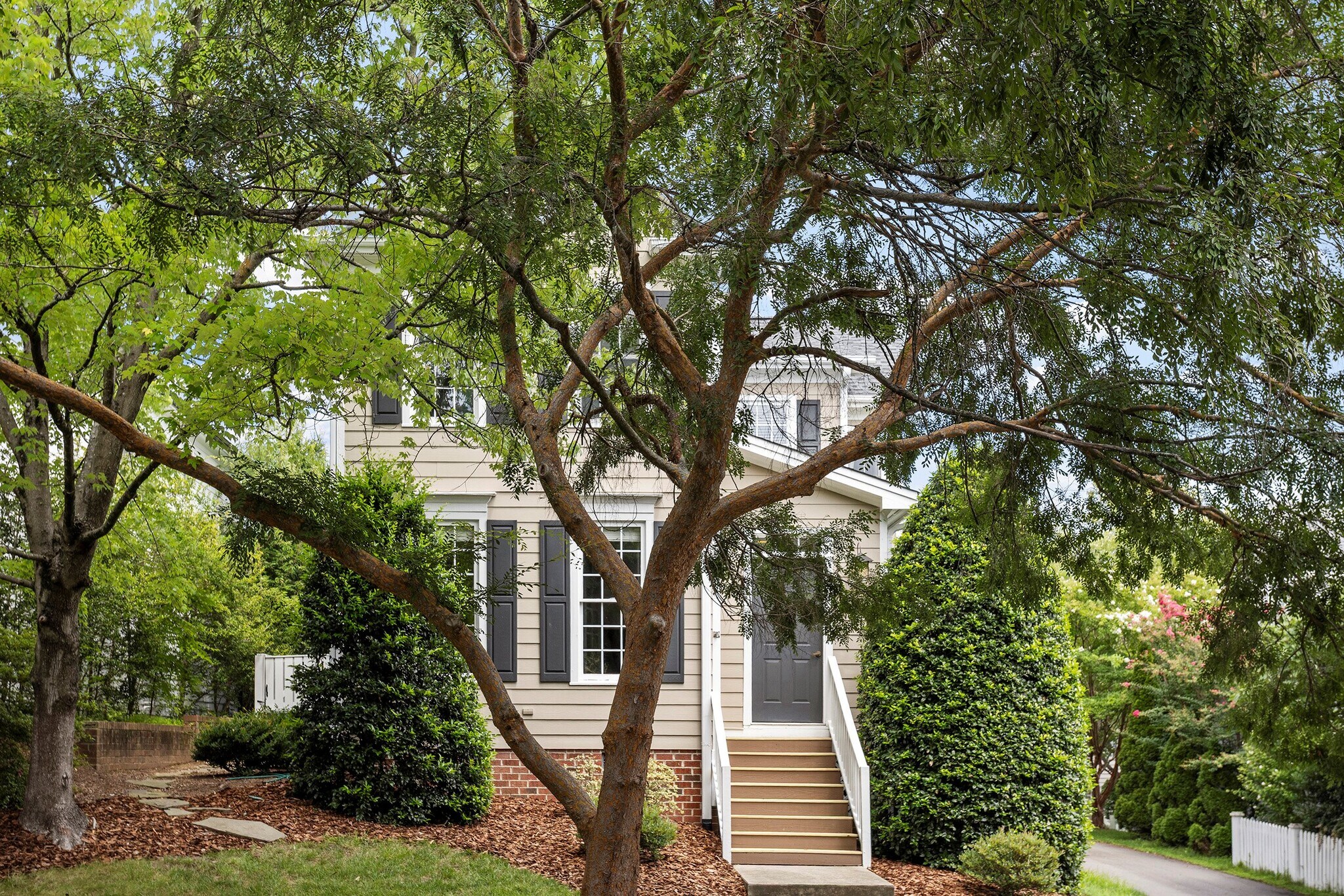 Building Photo - 507 Highgrove Dr