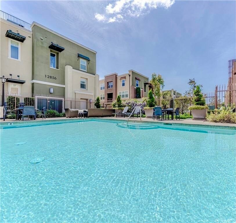 Pool & Spa - 12848 Palm St