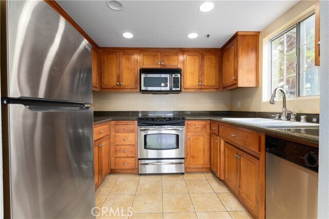 Building Photo - 1023 Southwood Dr