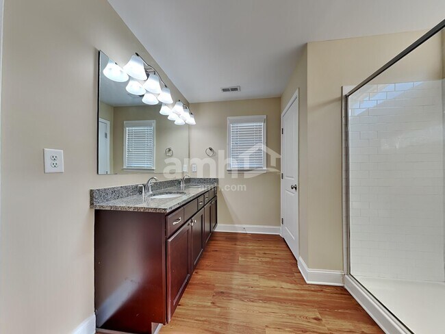 Building Photo - 1023 Monitor Ct