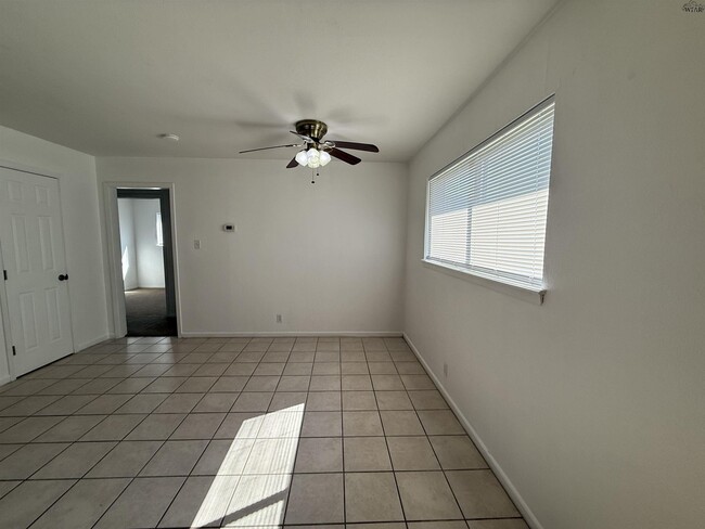 Building Photo - 5016 Rock Point St
