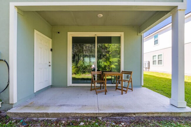Building Photo - 122 Whispering Brk Dr