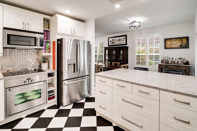 Building Photo - 2952 Peachy St