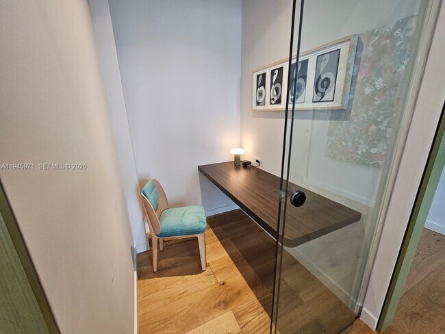 Building Photo - 11 NE 6th St