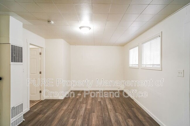 Building Photo - 4632 SE 122nd Ave
