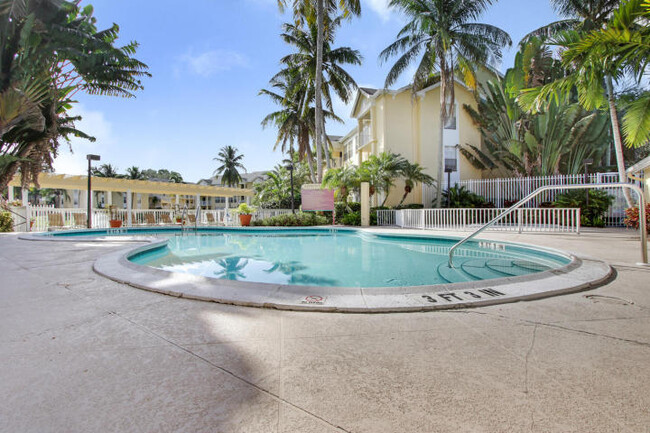 Building Photo - 6300 La Costa Dr