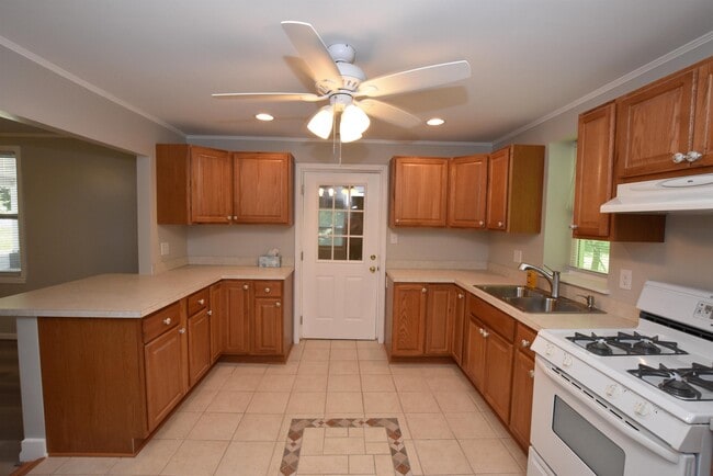 Building Photo - 217 Grove St