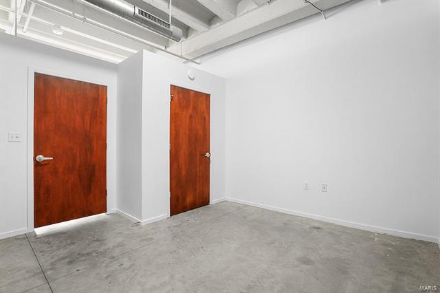Building Photo - 2319 Chouteau Ave