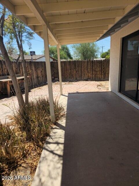 Building Photo - 133 E Del Rio Dr