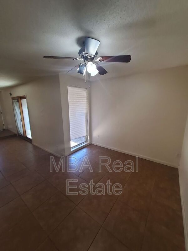 Building Photo - 908 S Casitas Dr