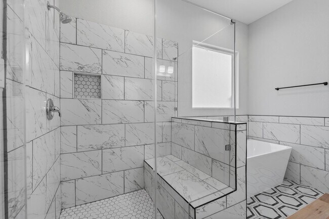 Building Photo - 478 Stephen F Austin Dr