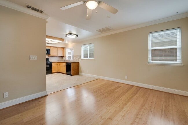 Building Photo - 3-Bed, 2.5-Bath Antelope Home with Vaulted Ceilings & Spacious Yard