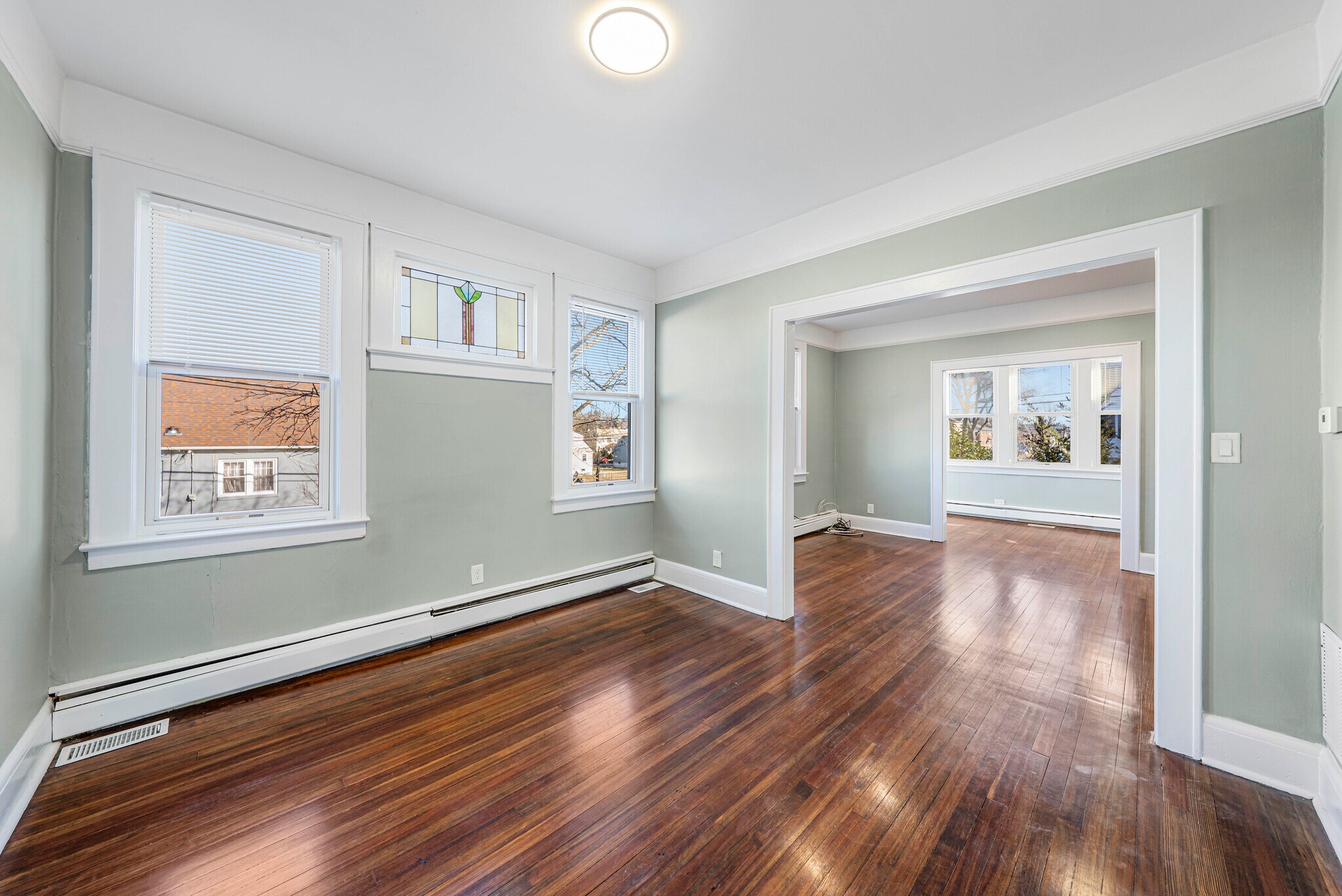 Building Photo - 400 W Elm St