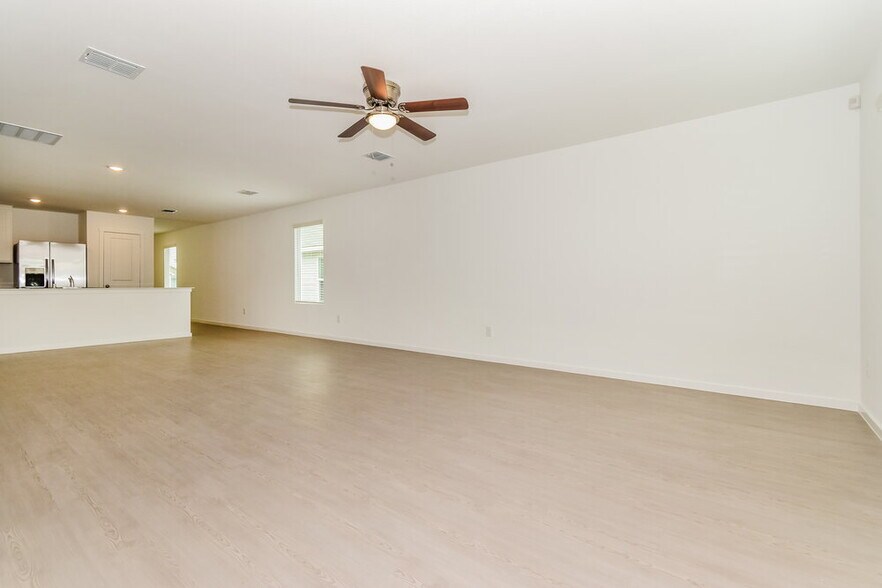 Building Photo - 1032 Calley Pear Trl