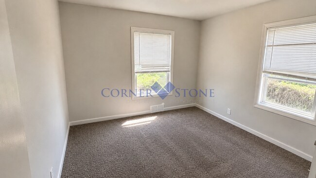Building Photo - Large Spacious Home in Nampa!