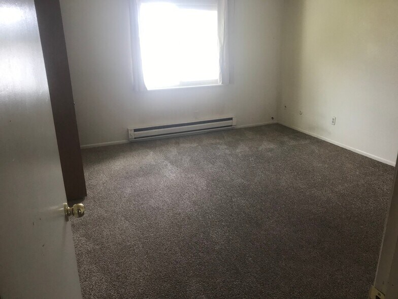 Building Photo - 630 Chestnut St