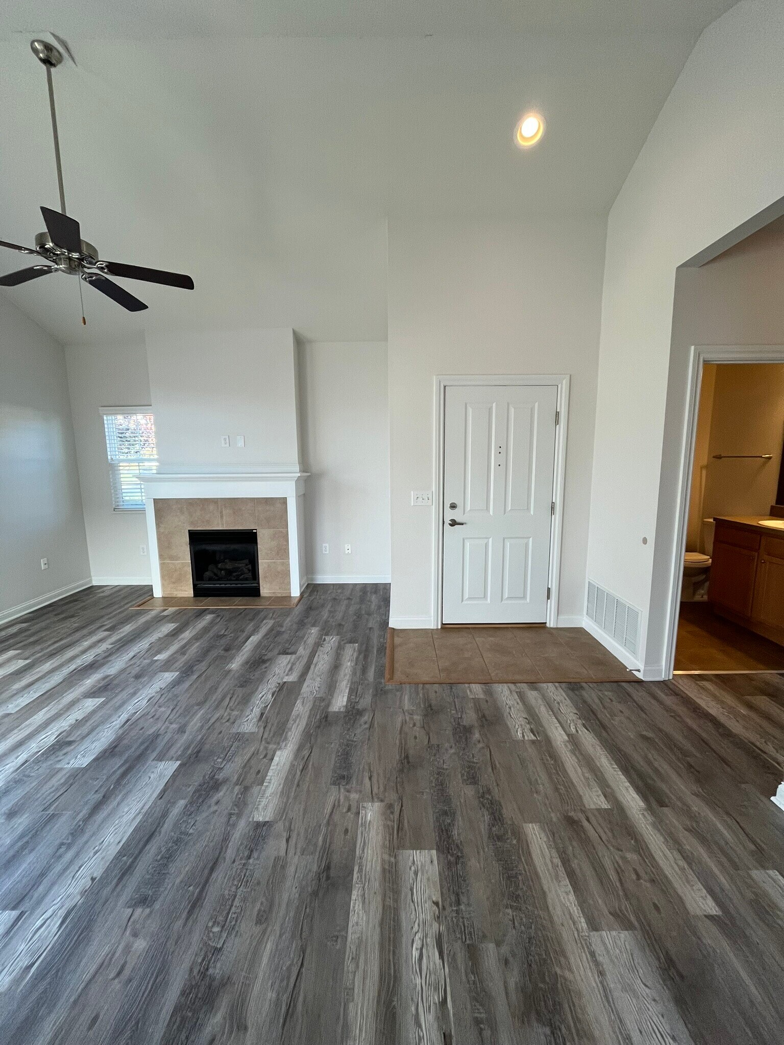 Building Photo - 6897 Rothwell St