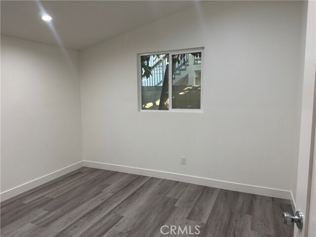Building Photo - 2128 W Larkspur Dr