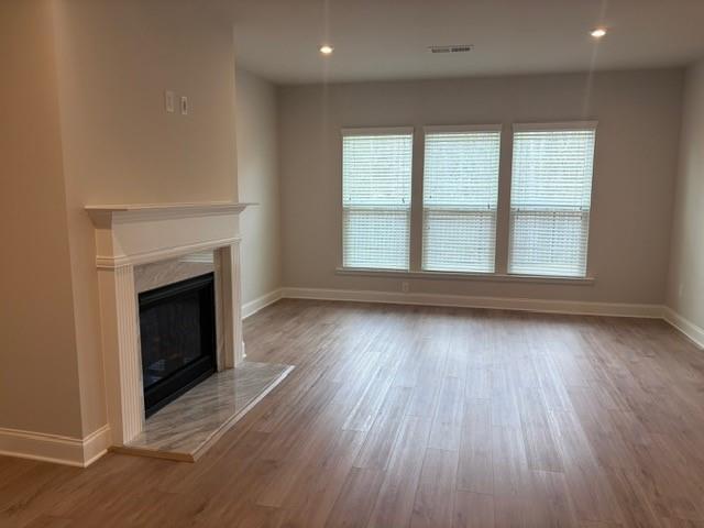 Building Photo - 5030 Sierra Creek Dr NE