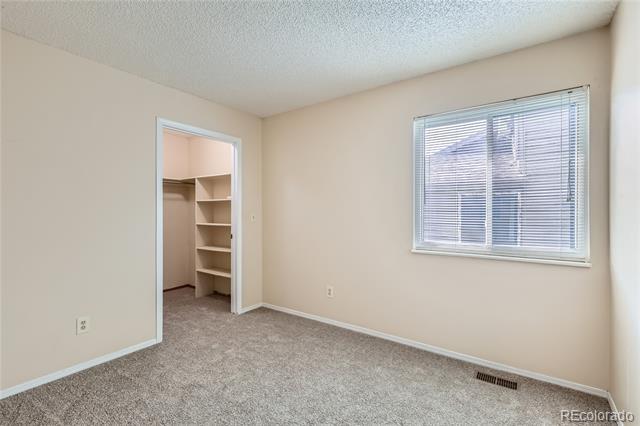 Building Photo - 10212 W 80th Dr