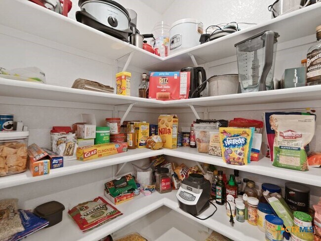 Building Photo - 3073 Charyn Wy