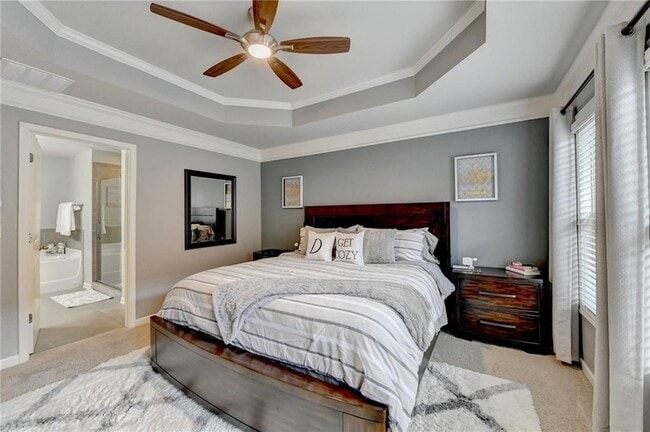 Building Photo - 2185 Mission View Dr NW