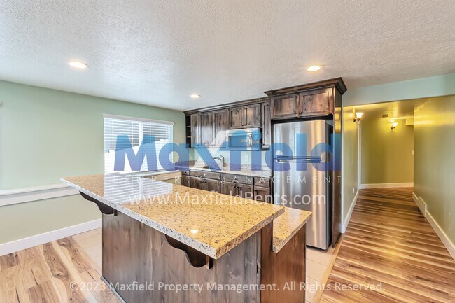 Building Photo - Traverse Mountain View Home
